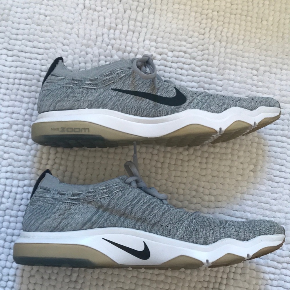 Women’s Nike sneakers